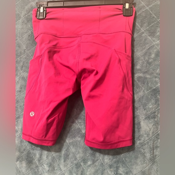 Women's Lululemon Fast and Free High Rise Shorts Size 4 8" Inseam - Picture 4 of 7